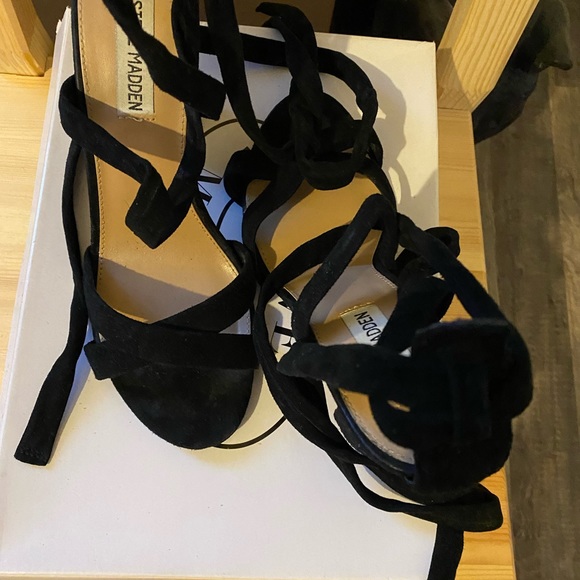 Steve Madden, Black Suede , Christey, size 9 - Picture 2 of 5